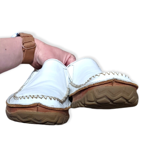 White Leather Driving Loafers - Picture 5 of 5